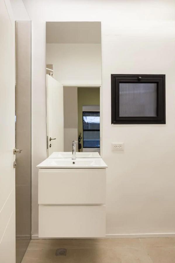 Renovated Large 3Rm Apartment 5 Min From The Beach Tel Aviv Dış mekan fotoğraf